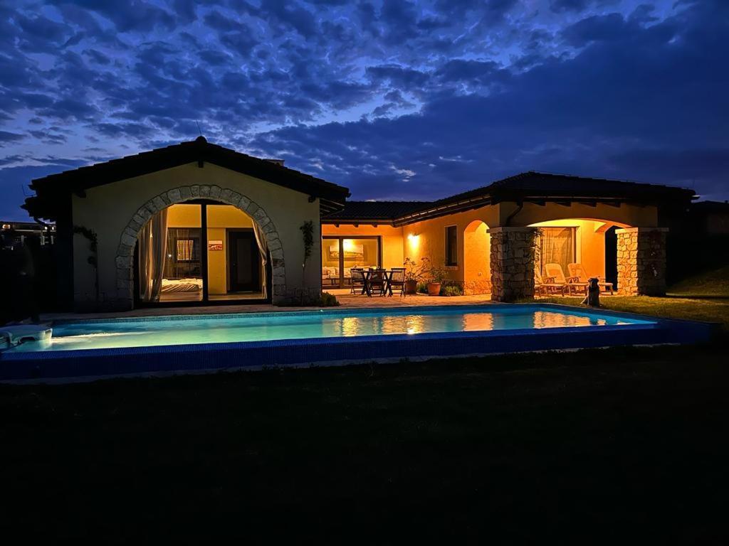 Private Villa At Blacksearama Golf & Villas Resort Balcic Exterior foto